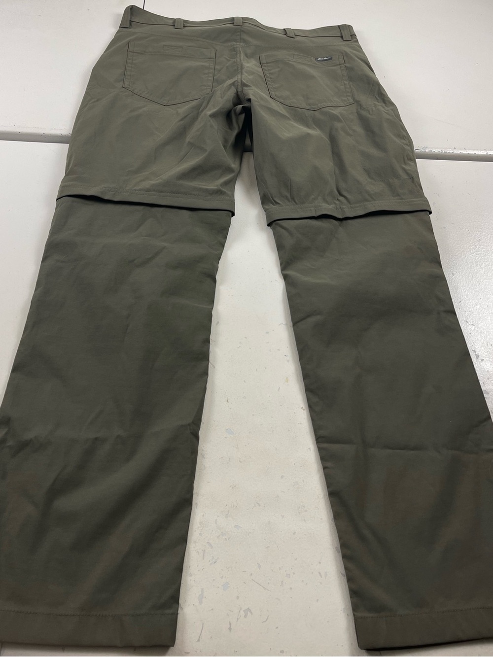 Eddie Bauer Convertible Tech Pants Men size 38x32 Green Nylon stretch Hiking